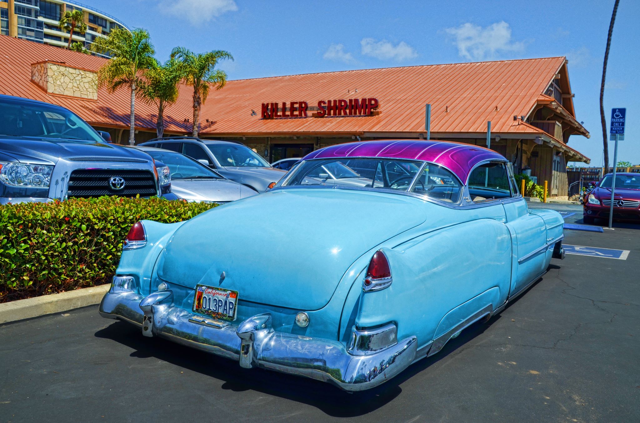 vintage cars at killer shrimp