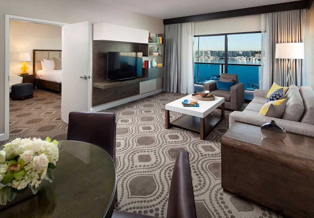 marina del rey hotel suite