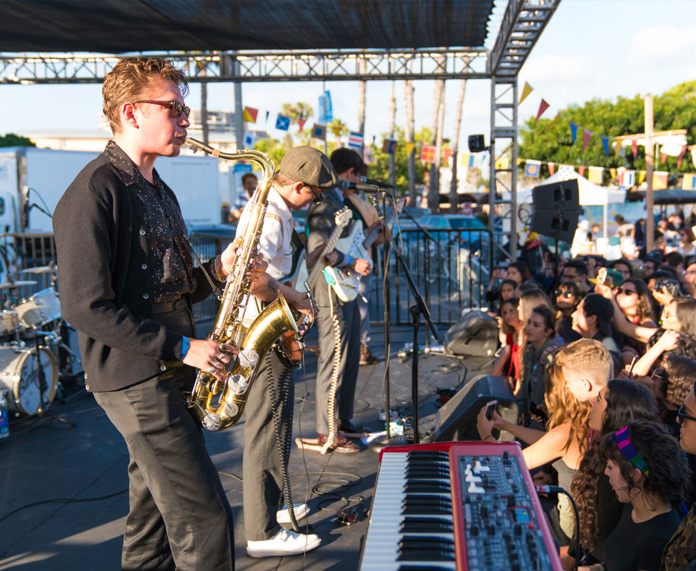 group musicians