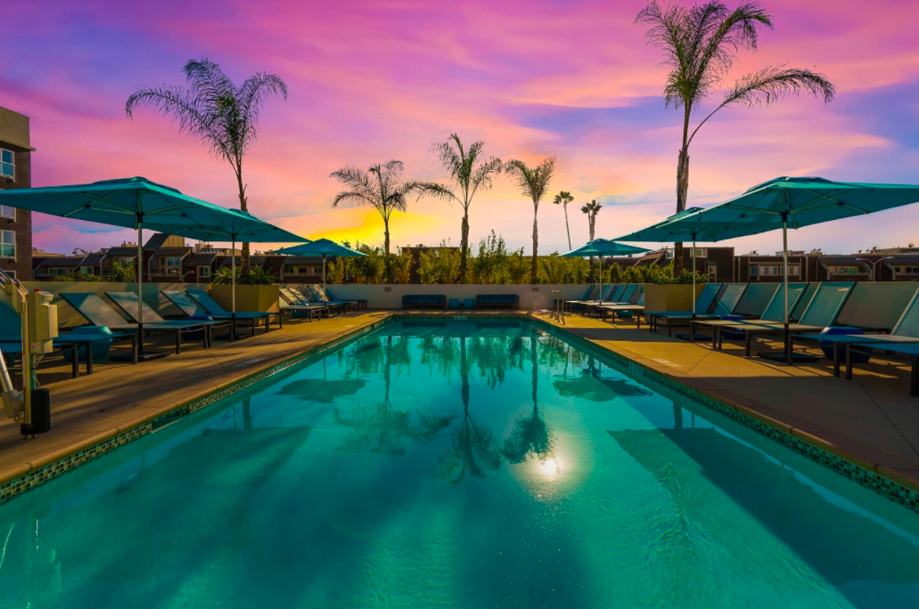 Pool at Courtyard Marina del Rey and Residence Inn Marina del Rey